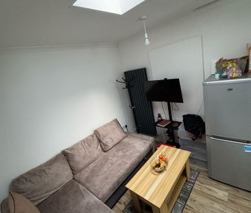 1 bedroom detached house to rent - Photo 1
