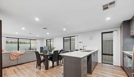 Stylish Living in Piara Waters - Photo 5