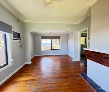 10 Law Street, Newborough, Vic 3825 - Photo 4