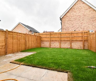 3 bedroom semi-detached house to rent - Photo 2