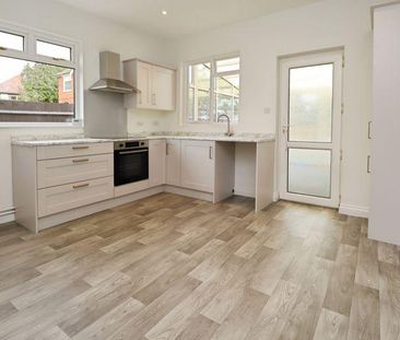 3 bedroom semi-detached house to rent - Photo 3