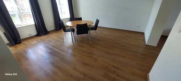 Appartement te huur - Photo 1