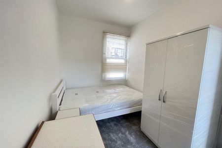 5 bedroom apartment to rent - Photo 5