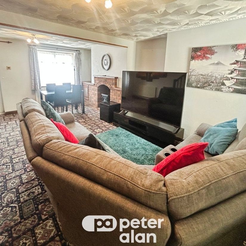 Queens Road, Skewen, NEATH - Photo 1