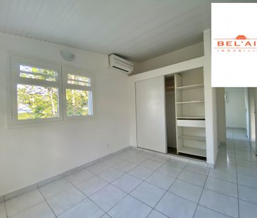 Location Appartement 4 pièces 98m² LE LAMENTIN 97232 - Photo 2