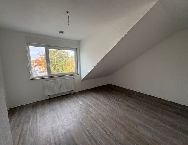 Viel Platz zum Leben – 4,5-Zimmer-Wohnung mit Aussicht & Charme - Photo 1