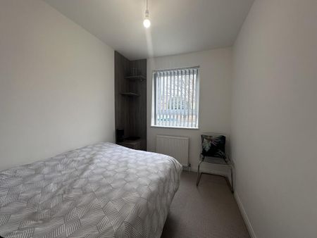3 bedroom ground floor flat to rent - Photo 4