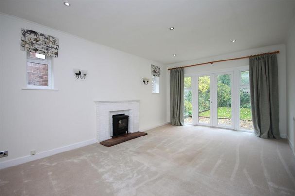 3 bedroom detached bungalow to rent - Photo 1