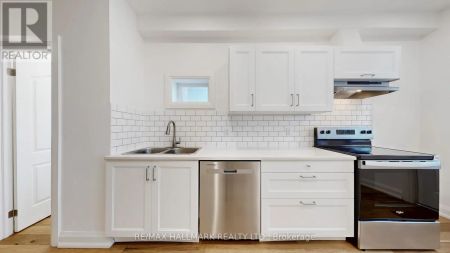 911 LOGAN AVENUE - Photo 2