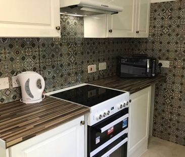 Room in a Shared House, The Highway, BN2 - Photo 5