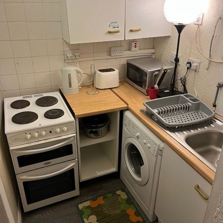 Studio Flat, Hillhead, G12 - Photo 3