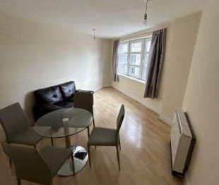 2 bedroom property to rent in Manchester - Photo 2