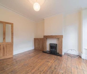 Derbyshire Lane, Gleadless Valley, Sheffield, S8 - Photo 1