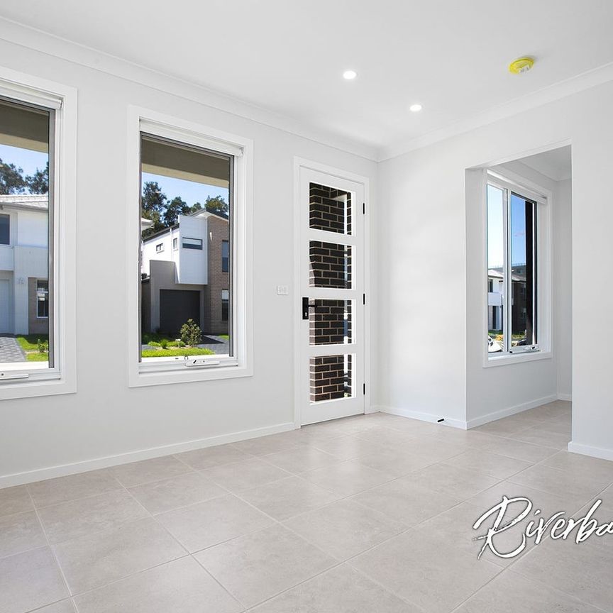 Modern Design Meets Family Comfort - Photo 1