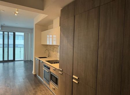 For Lease - 50 Charles Street Unit# 2308, Toronto, Ontario - Photo 3