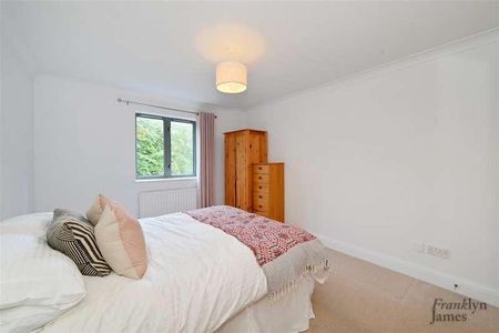 Compass Poiint, Grenade Street, London, E14 - Photo 4