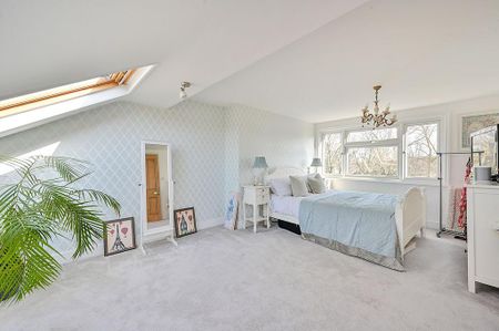4 bedroom semi-detached house to rent - Photo 3