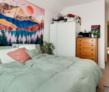 Room in a Shared House, Scawen Road, SE8 - Photo 3