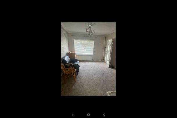 3 Bed Semi-Detached House, Fenside Avenue, CV3 - Photo 1