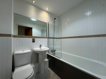 2 bedroom flat to rent - Photo 5