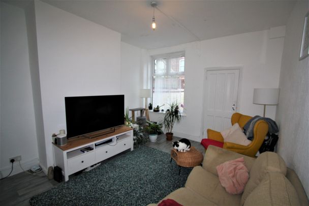 2 Bed Terraced House, Worthing Street, M14 - Photo 1