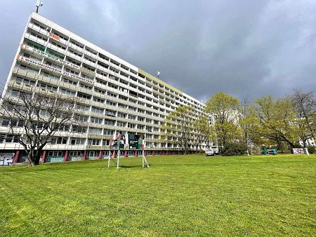 Platz f&uuml;r Dein Leben! 2-Zimmer Wohnung mit 2 Balkonen in Berlin Lichtenberg. - Photo 2