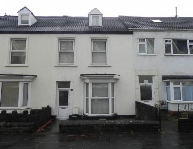 6 bedroom house to rent - Photo 1