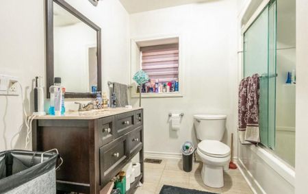 For Lease - 180 Blake Street, Barrie, Ontario - Photo 2