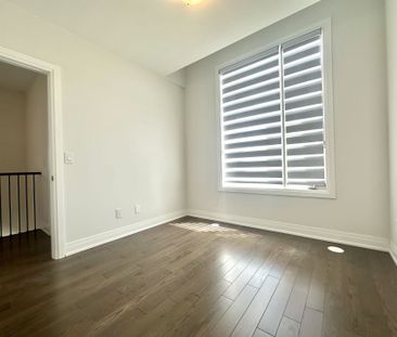 For Lease - 932 Isaac Phillips Way, Newmarket, Ontario - Photo 6