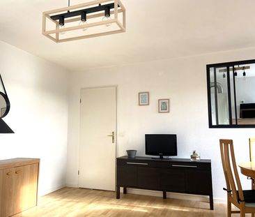 Location Appartement 2 pièces 43m² - Photo 2