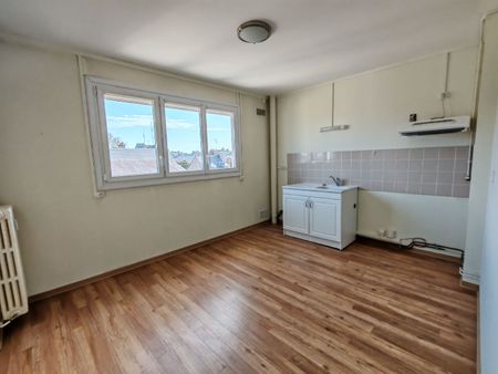 Location Appartement 3 pièces 71m² - Photo 4