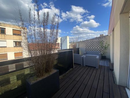 : Appartement 56.0 m² à ST ETIENNE - Photo 5