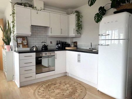 1 bedroom penthouse to rent - Photo 3