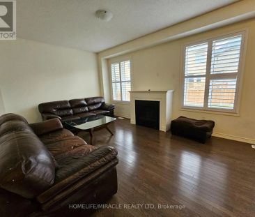 18 BACHELOR STREET W - Photo 6