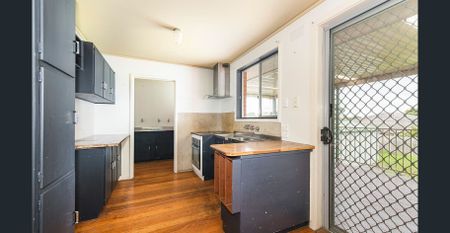 Spacious 3-Bedroom Home with Large Backyard & Excellent Transport Access!!! - Photo 3