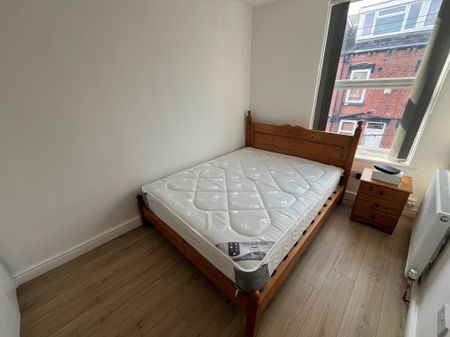 Kelsall Terrace, Leeds - Photo 2