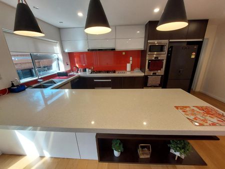 Impressive family home Blockhouse Bay - Photo 5