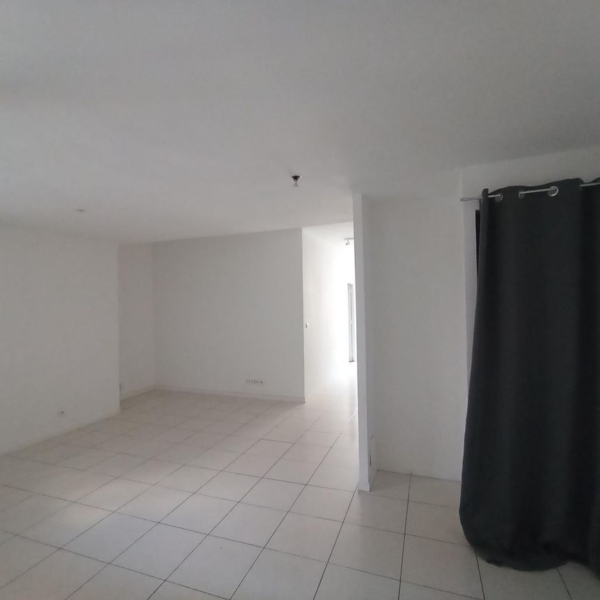 Location Appartement 3 pièces 72m² GRAULHET 81300 - Photo 1
