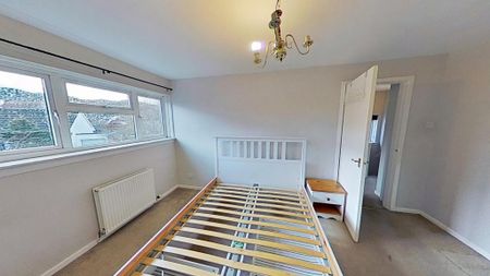 3 bedroom semi-detached house to rent - Photo 2