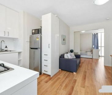 204/130A Mounts Bay Road, Perth - Photo 3