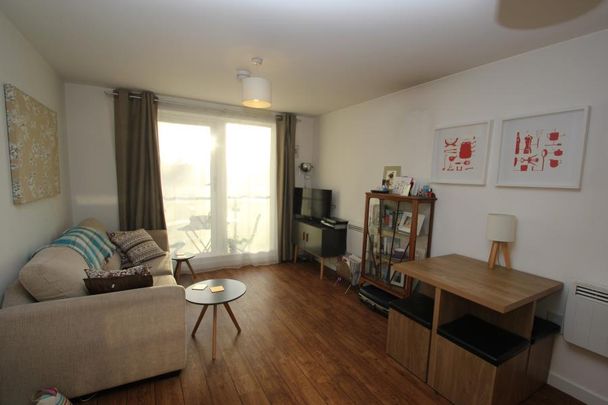 Guildford Road, Woking, Surrey, GU22 - Photo 1