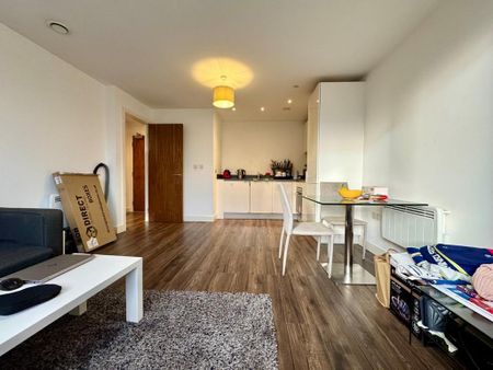 1 bedroom flat to rent - Photo 2