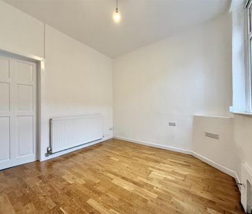 Beatrice Road, Bolton - Photo 3