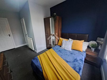1 bedroom in a house share to rent - Photo 2