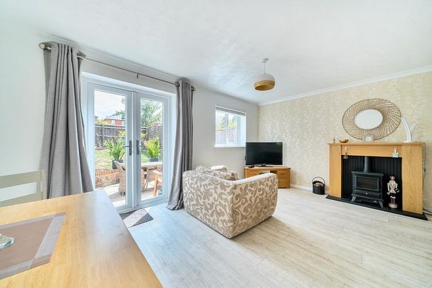 3 bedroom terraced house to rent - Photo 1
