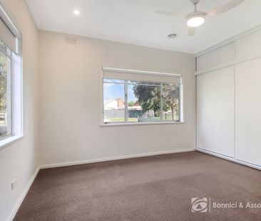 FRESHLY UPDATED FAMILY HOME! - Photo 4