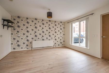 21 Maldon Court, Belfast, BT12 6GY - Photo 2