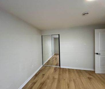 For Lease - 526 Sandford Street, Newmarket, Ontario - Photo 6