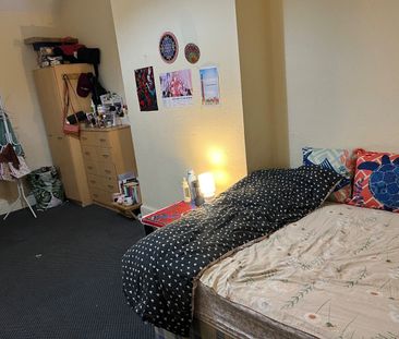4 Bed Flat, A, B29 - Photo 5
