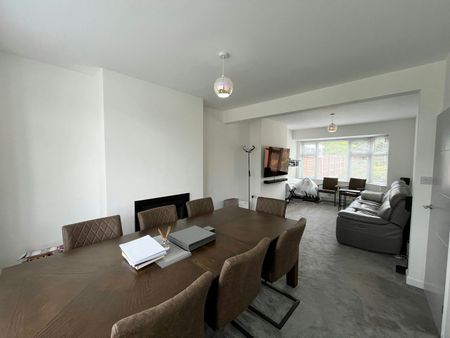 Semi-detached house to rent on - Photo 4